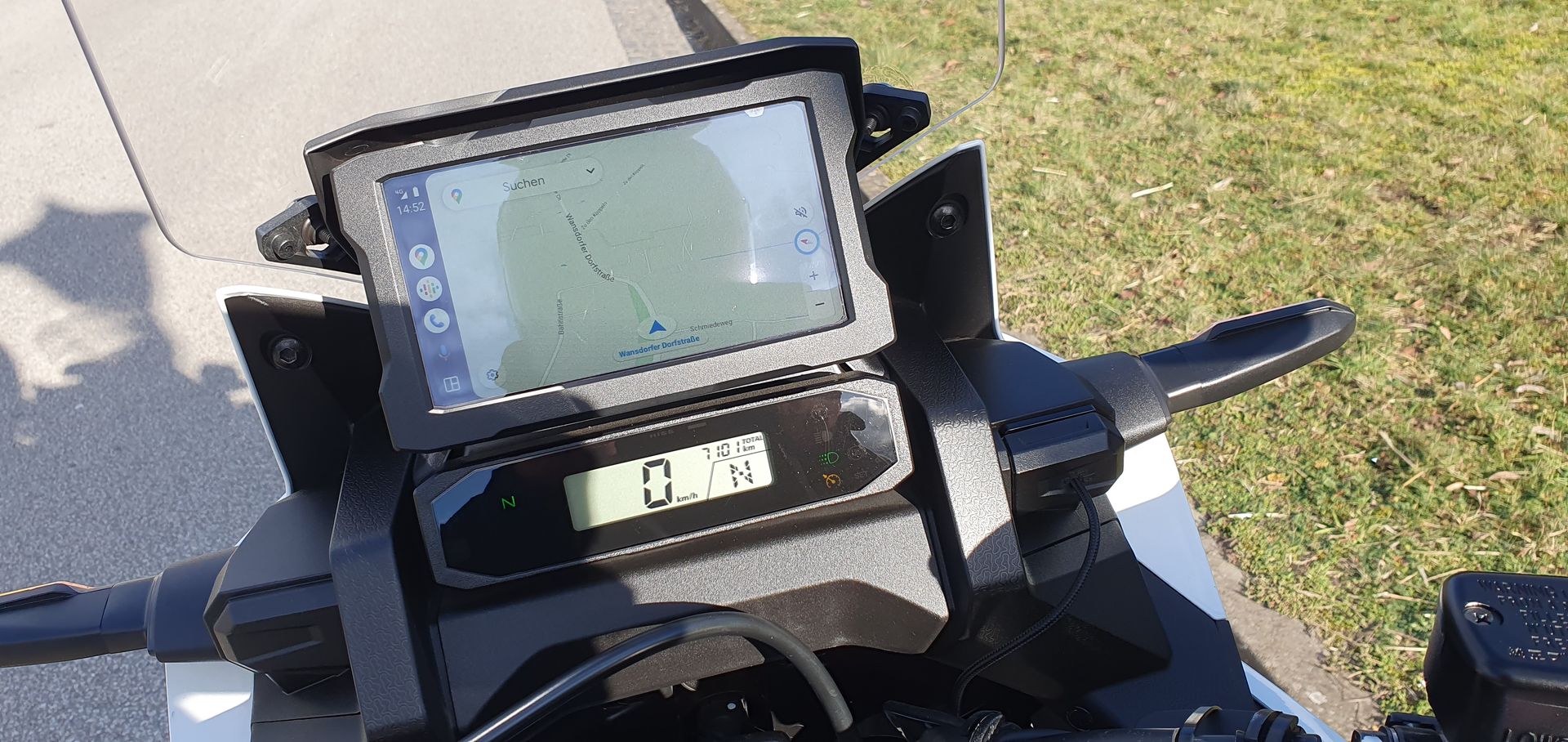 Wireless Android Auto with Motorola MA1 : r/africatwin